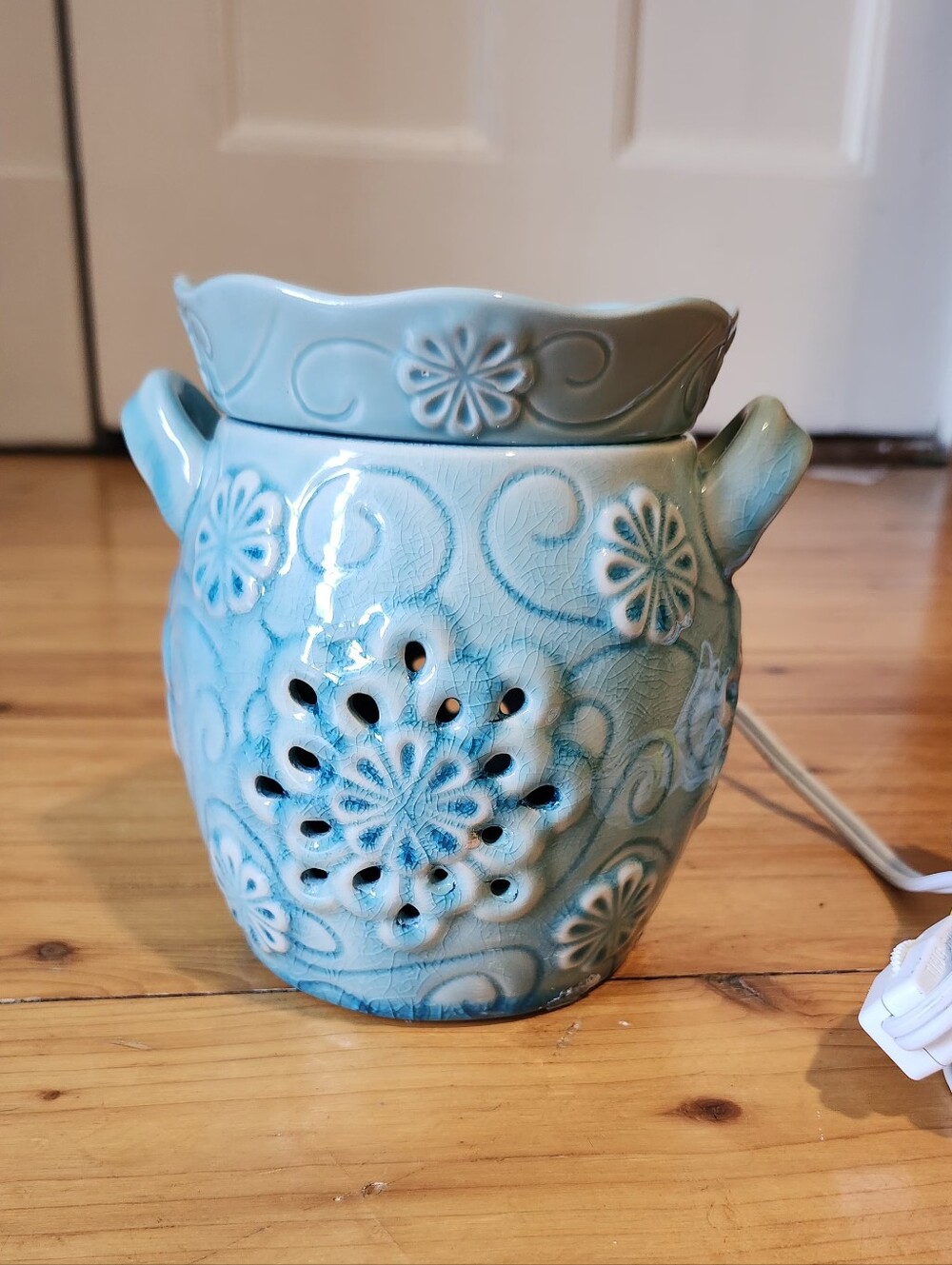 Flurry Scentsy Warmer, Never Been Used, New Without Box